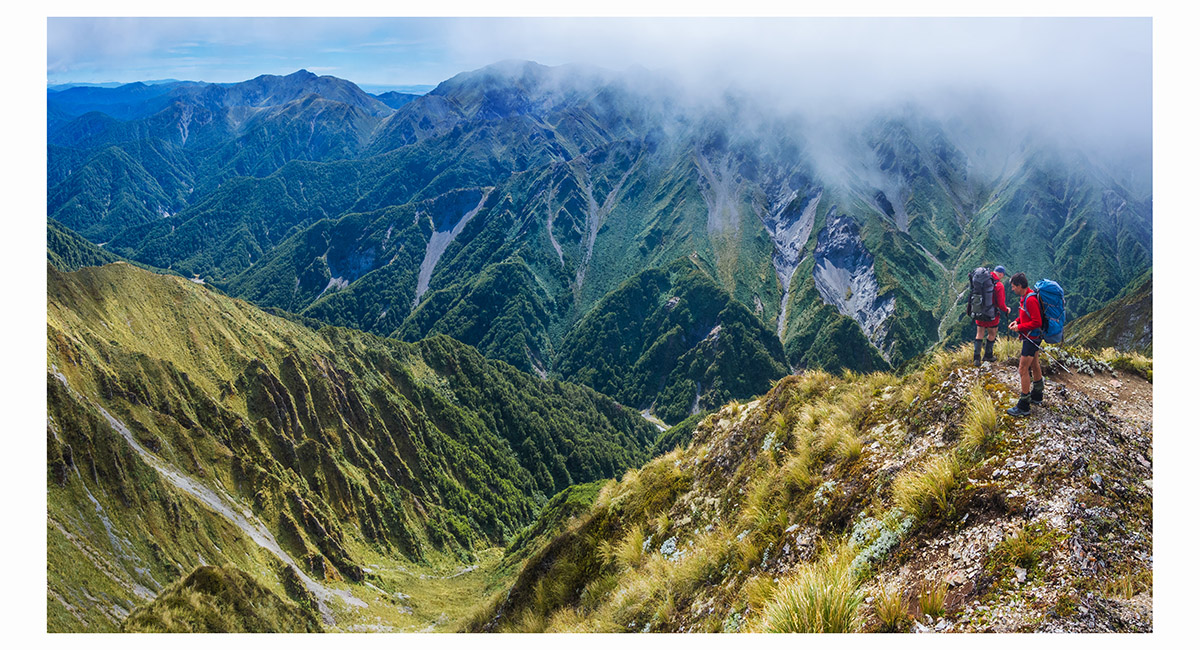 Ruahine New Zealand mountain images and information